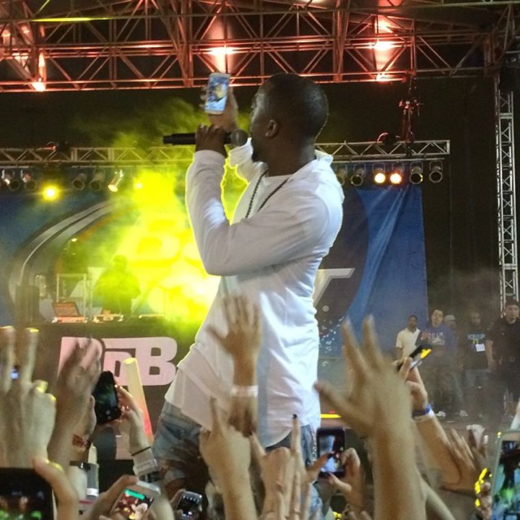 B.o.B x Cougar Crowd Selfies!