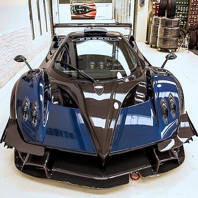 Pagani Zonda Revolucion