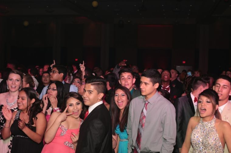 Que West & Kirko Bangz Crash Cy Spring's Prom