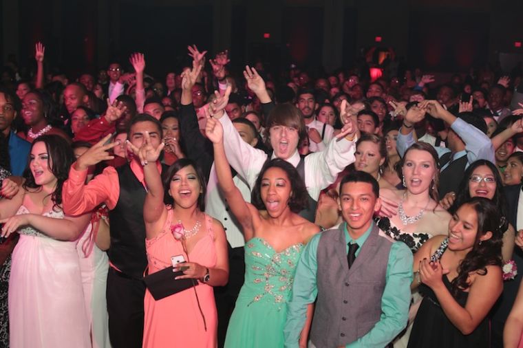 Que West & Kirko Bangz Crash Cy Spring's Prom