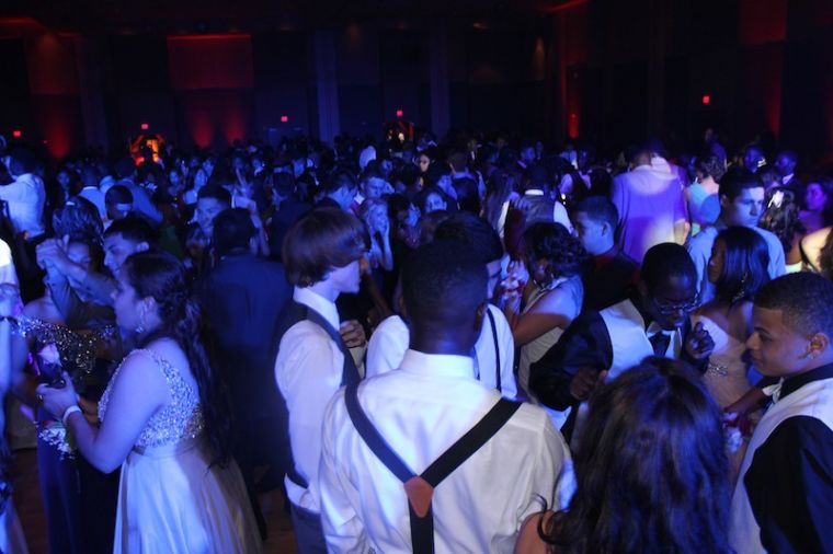 Que West & Kirko Bangz Crash Cy Spring's Prom