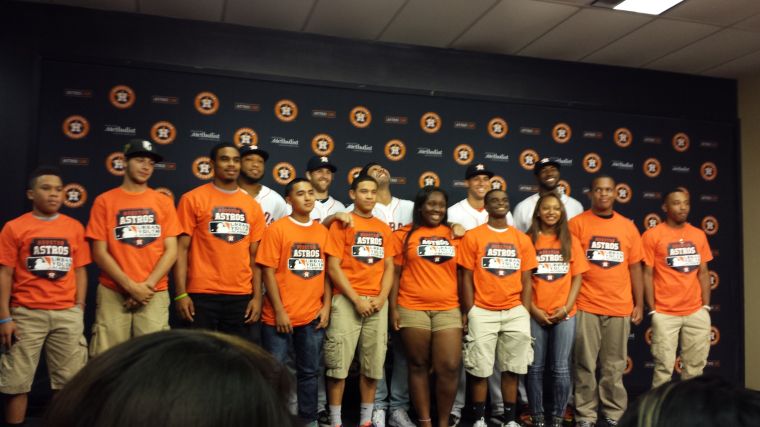 #HAW Drake Hosts The Astros Game