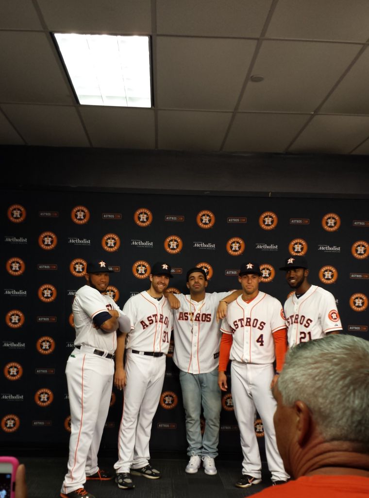 #HAW Drake Hosts The Astros Game