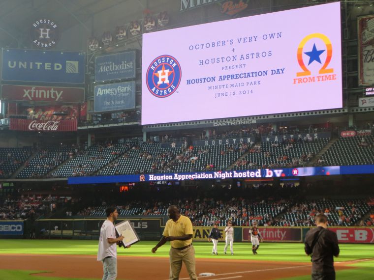 #HAW Drake Hosts The Astros Game