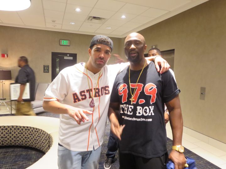 #HAW Drake Hosts The Astros Game