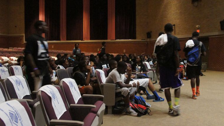 97.9 The Box & Mack Wilds Visit The Boys & Girls Clubs Of Houston