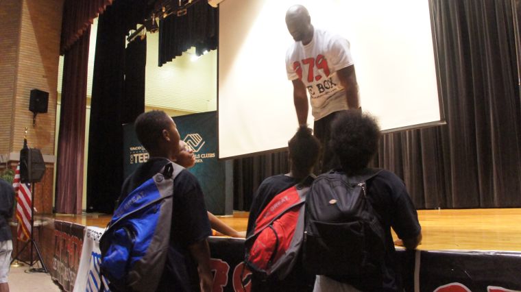 97.9 The Box & Mack Wilds Visit The Boys & Girls Clubs Of Houston