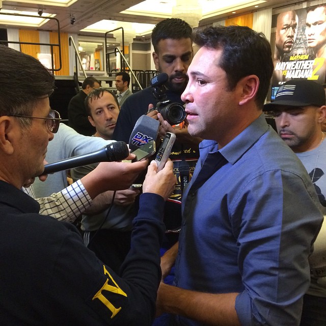 Oscar De La Hoya is In the building