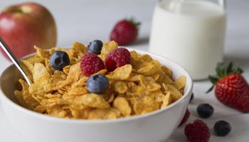 Cornflakes in a bowl