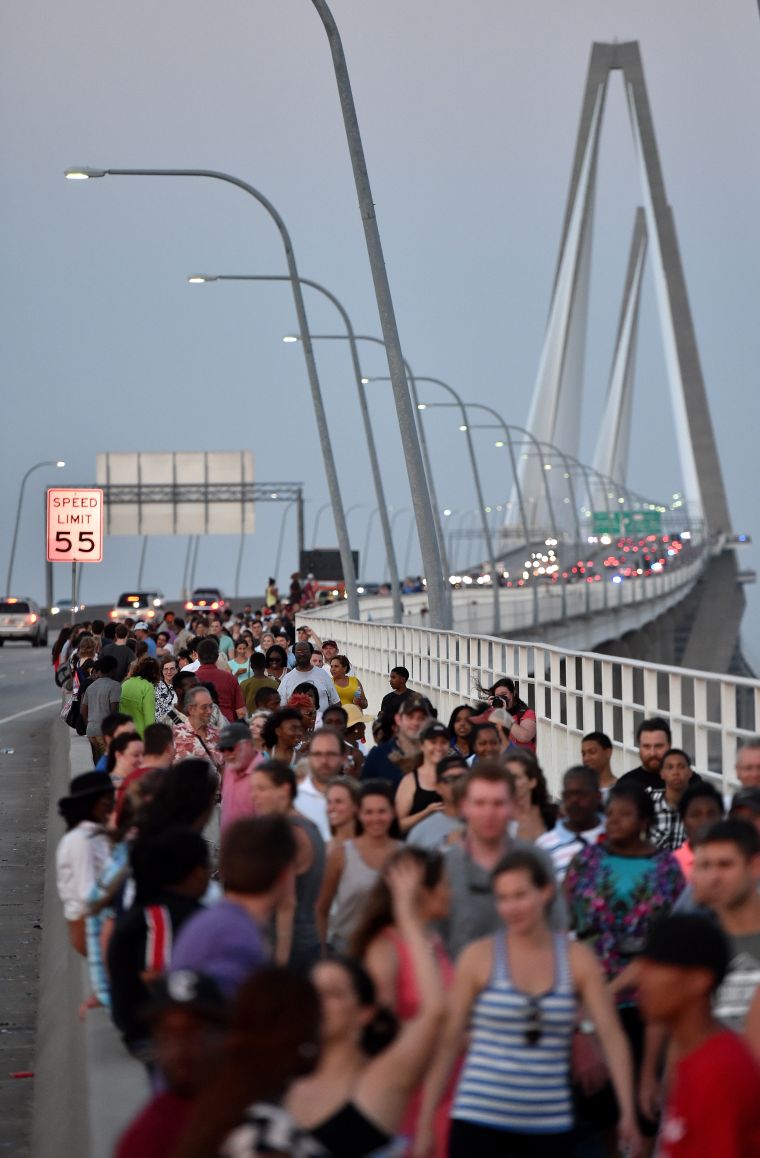 #CharlestonUnited: Thousands March And Join Hands In Memory Of The ‘Emanuel Nine’ [PHOTOS]