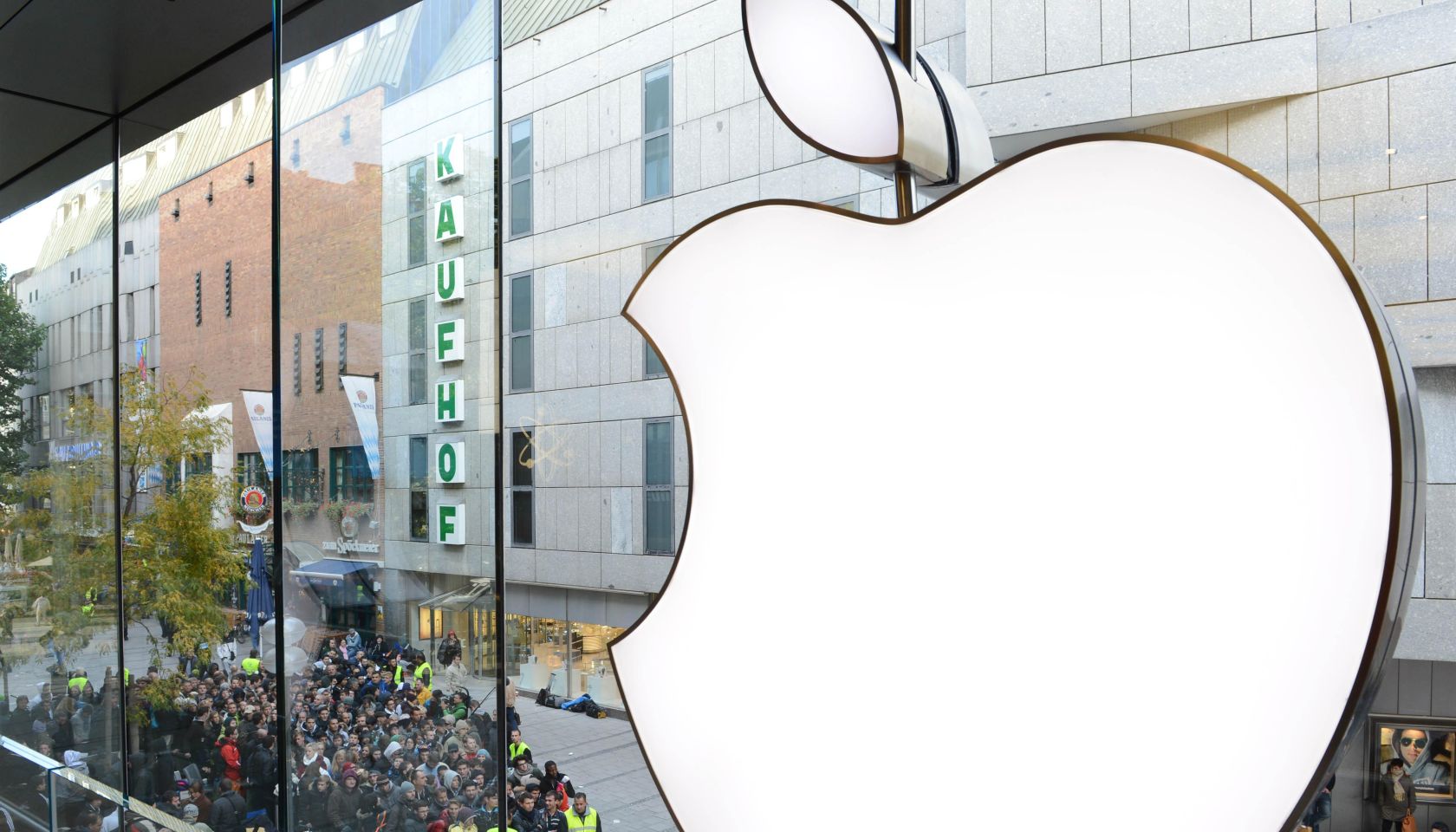 GERMANY-US-IT-INTERNET-TELECOM-APPLE-IPHONE