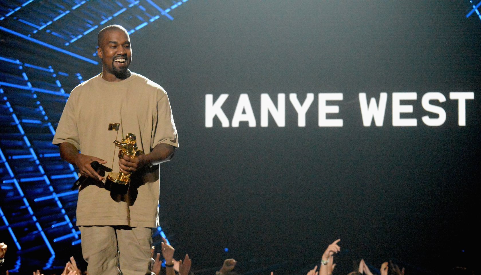 2015 MTV Video Music Awards - Roaming Show