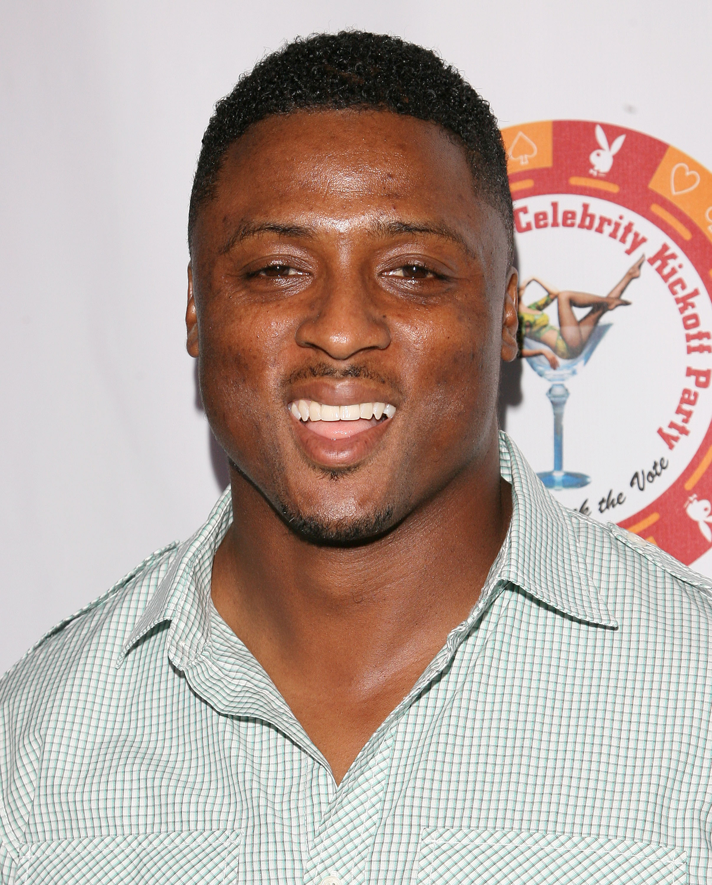Warrick Dunn’s Charity Gifts 145 Homes To Single-Parent Families | 97.9 ...