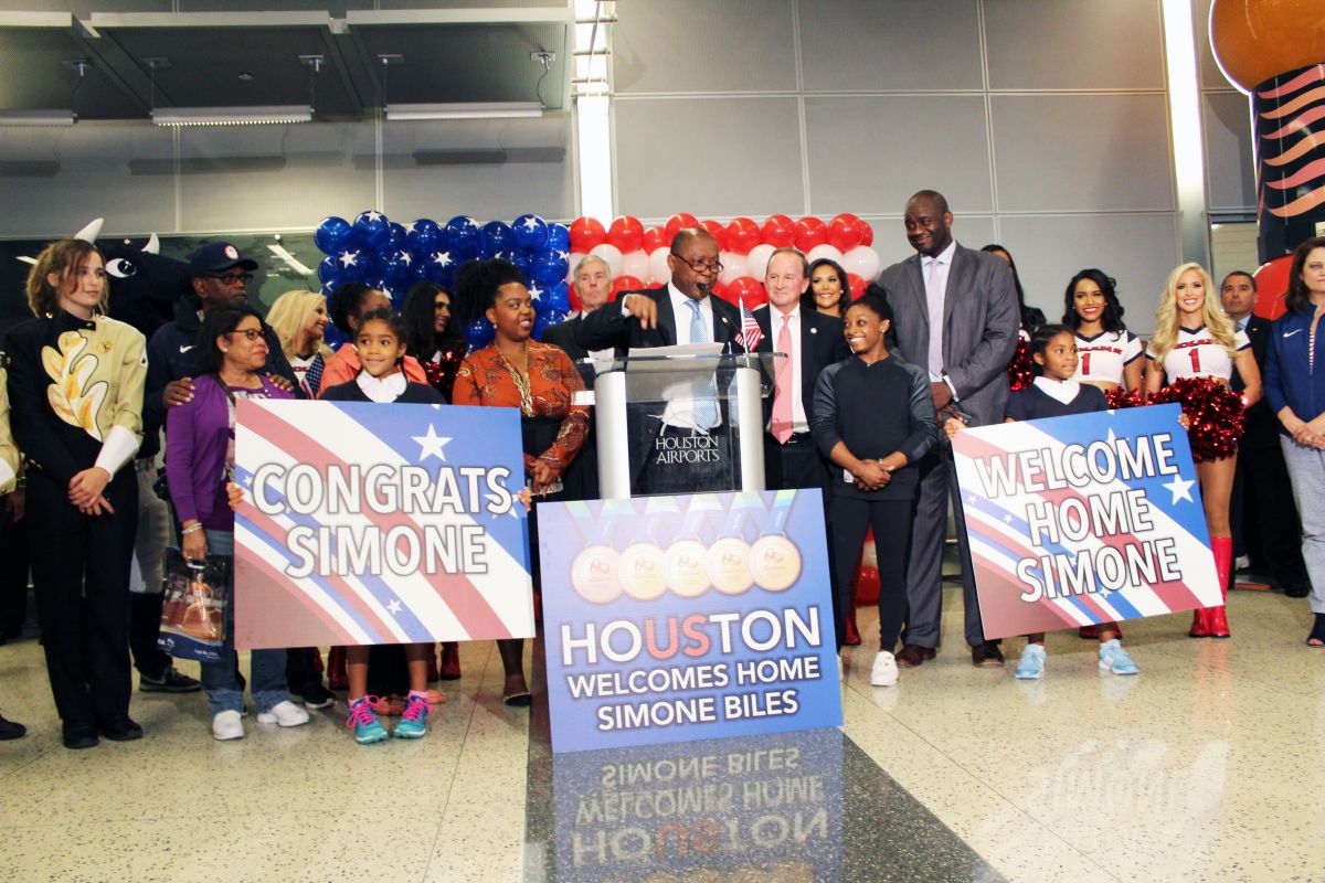 Simone Biles Arrives In Houston
