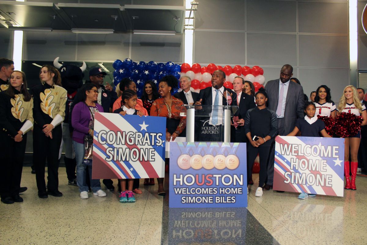 Simone Biles Arrives In Houston