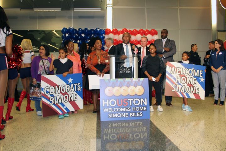 Simone Biles Arrives In Houston