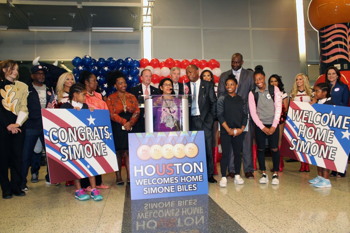 Simone Biles Arrives In Houston