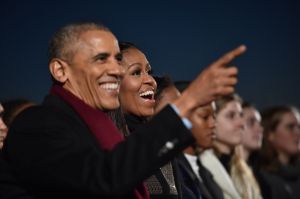 US-POLITICS-HOLIDAY-CHRISTMAS-TREE-OBAMA