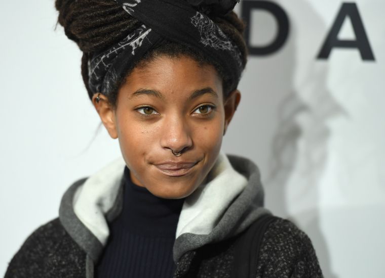 Willow Smith (17)
