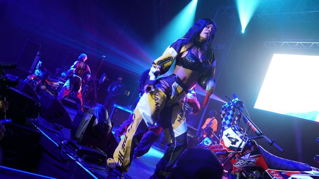 Teyana Taylor - Break The Internet