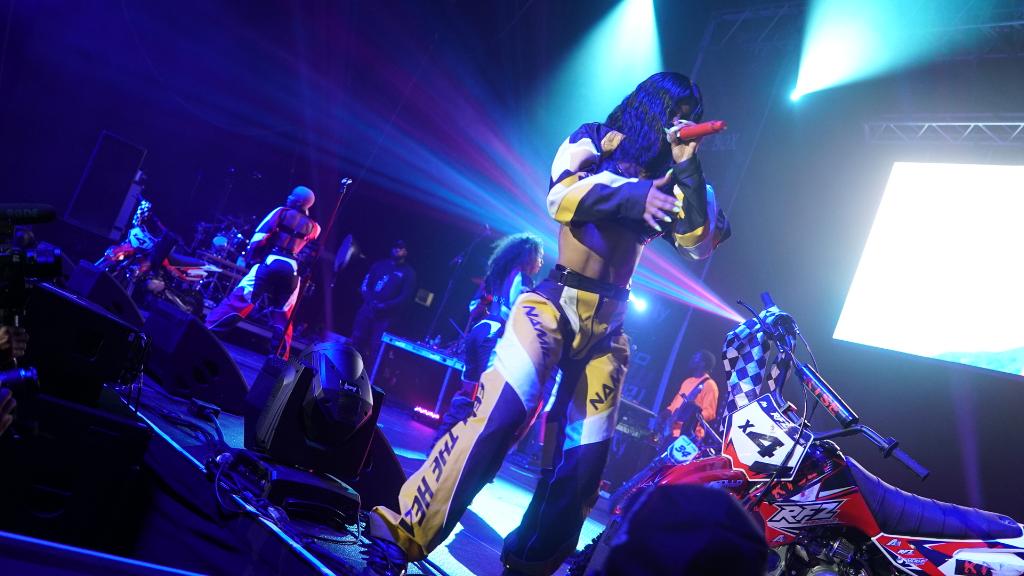 Teyana Taylor - Break The Internet