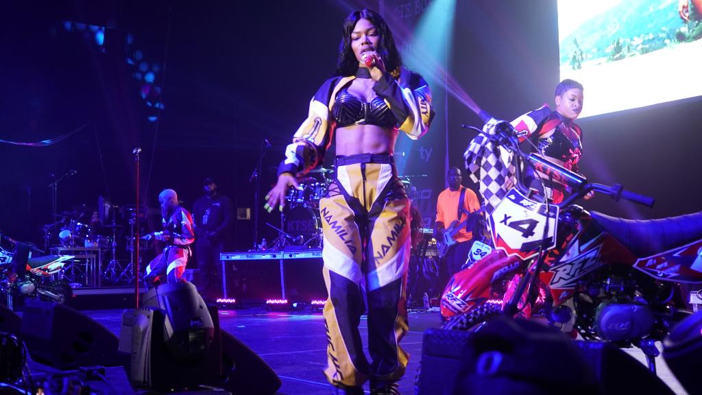 Teyana Taylor - Break The Internet