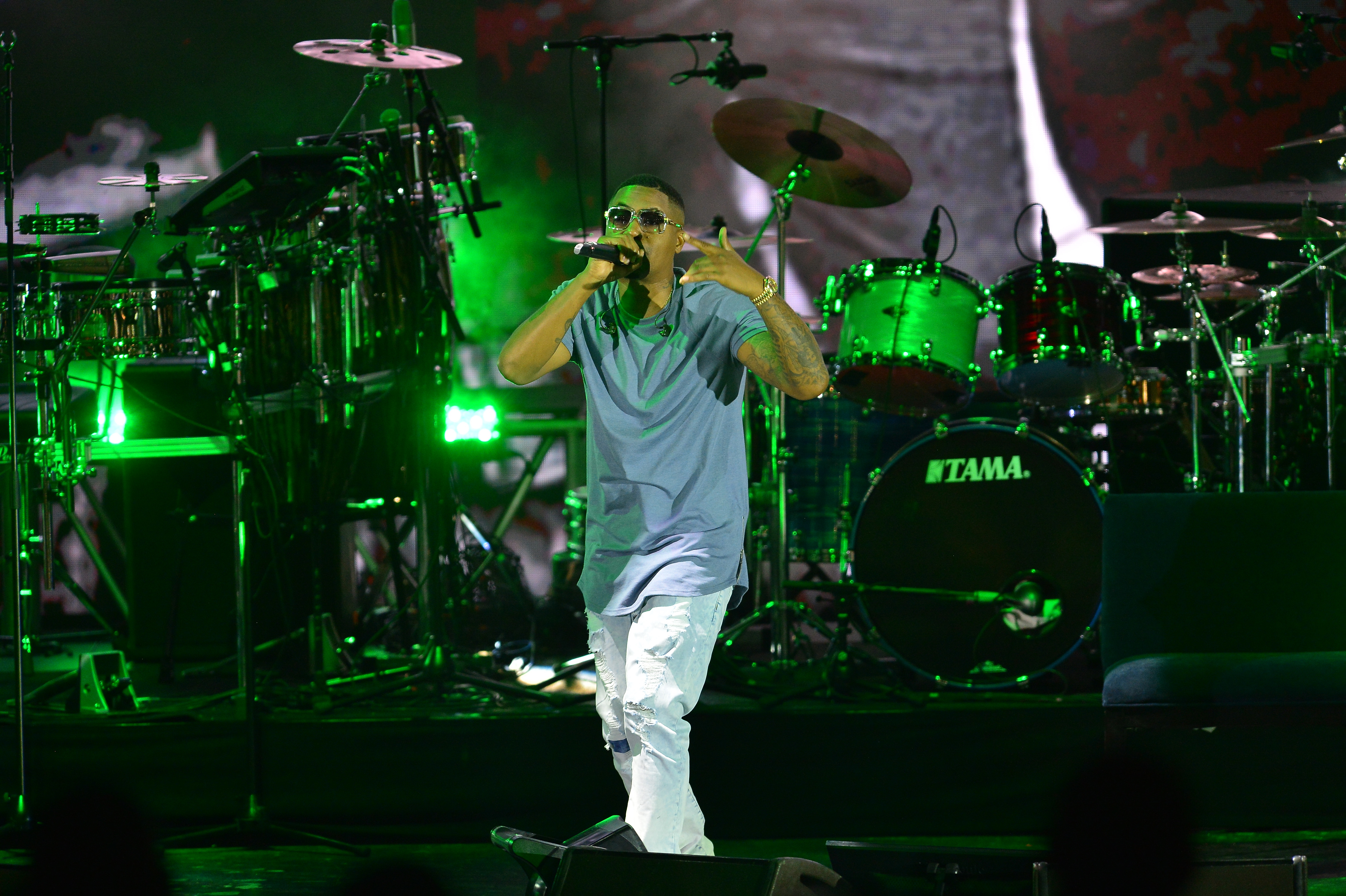 Ms Lauryn Hill and Nas perform on their Powernomics tour