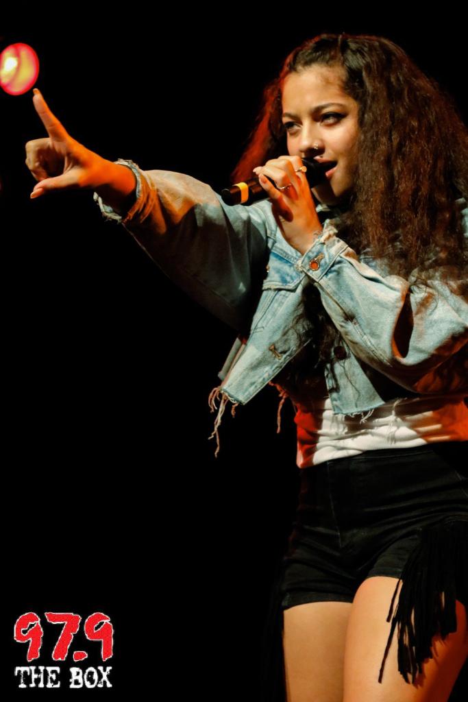 Jessie J - Warehouse Live