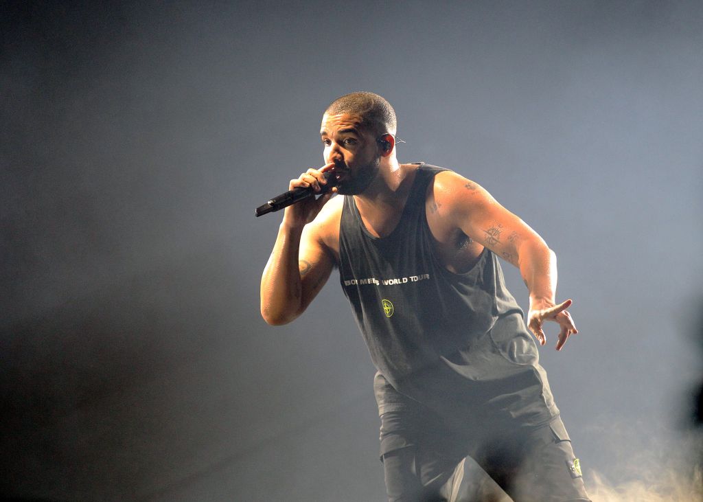 Drake performing at O2 Arena in London