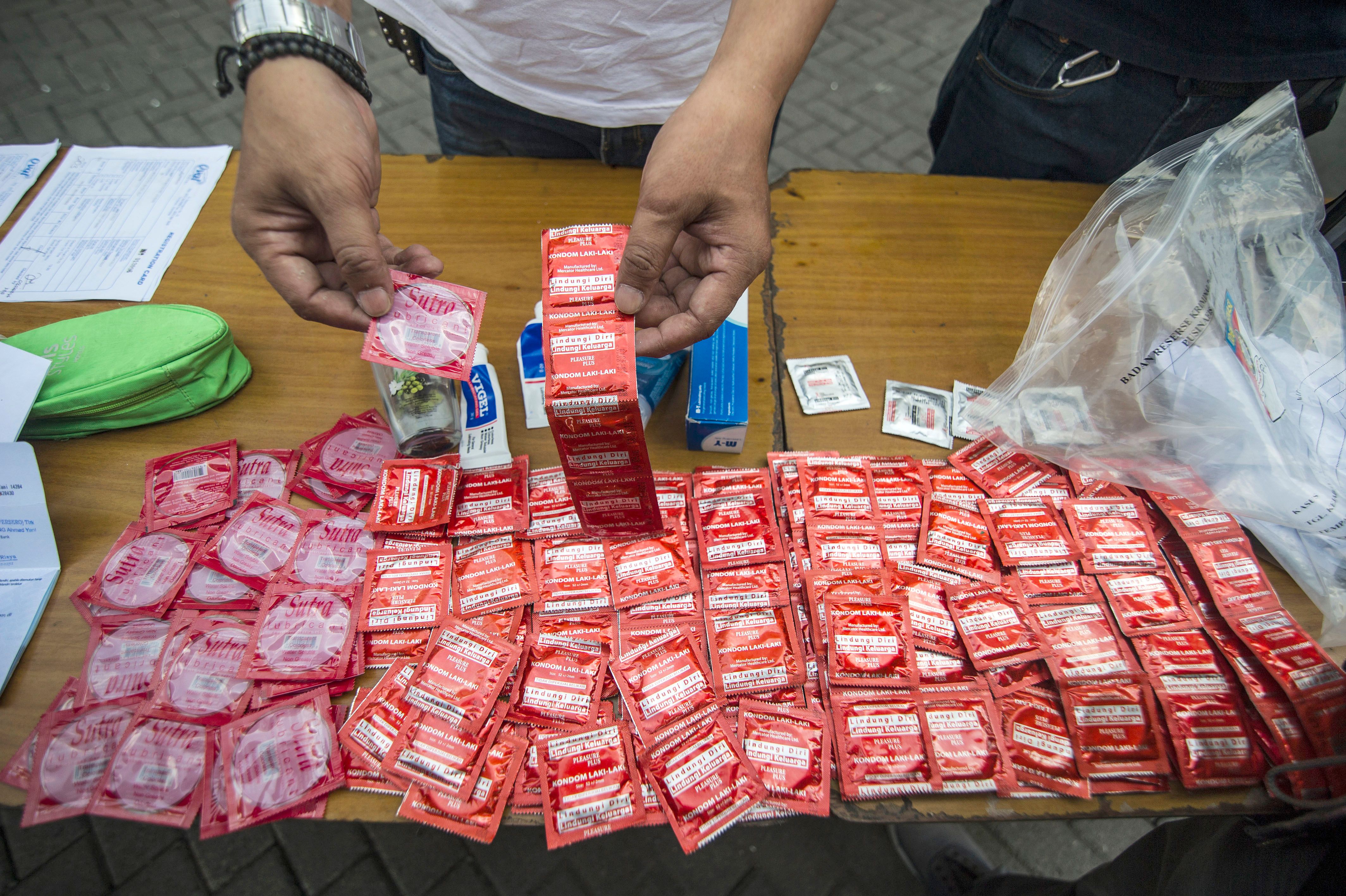 INDONESIA-HOMOSEXUALITY-CRIME