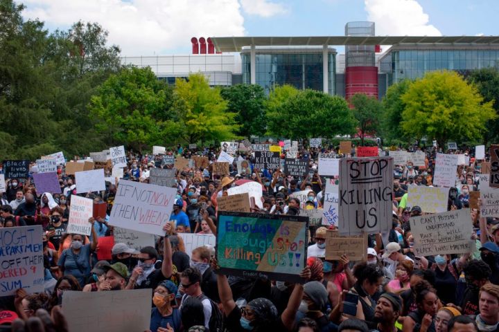 Gathering In Discovery Green