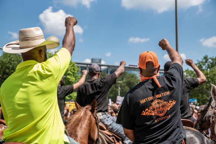 Protesters Riders On Horseback - Houston