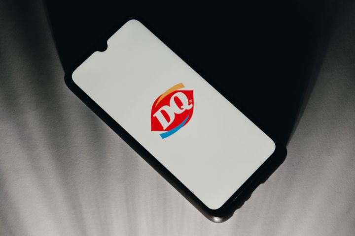 Use the Mobile App & Get a FREE Cheeseburger From Dairy Queen