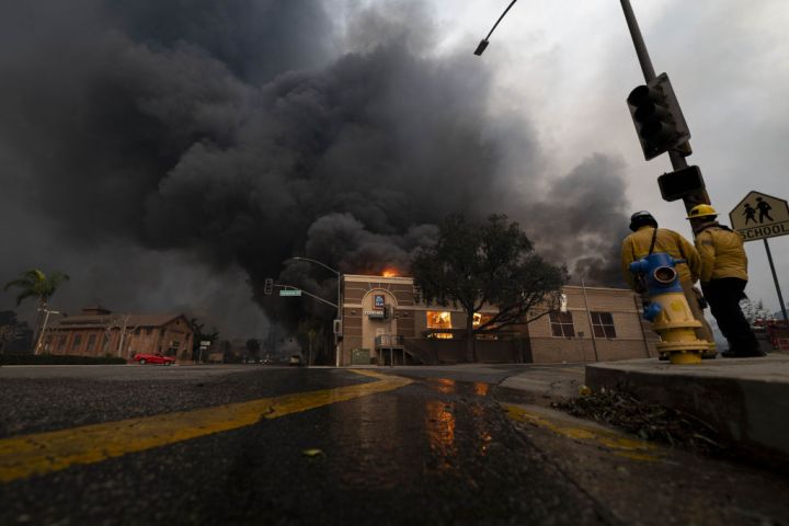 Eaton Fire scorches over 10,600 acres northeast of Los Angeles