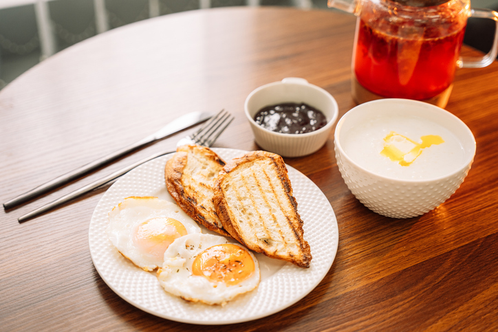 Egg and toast for breakfast
