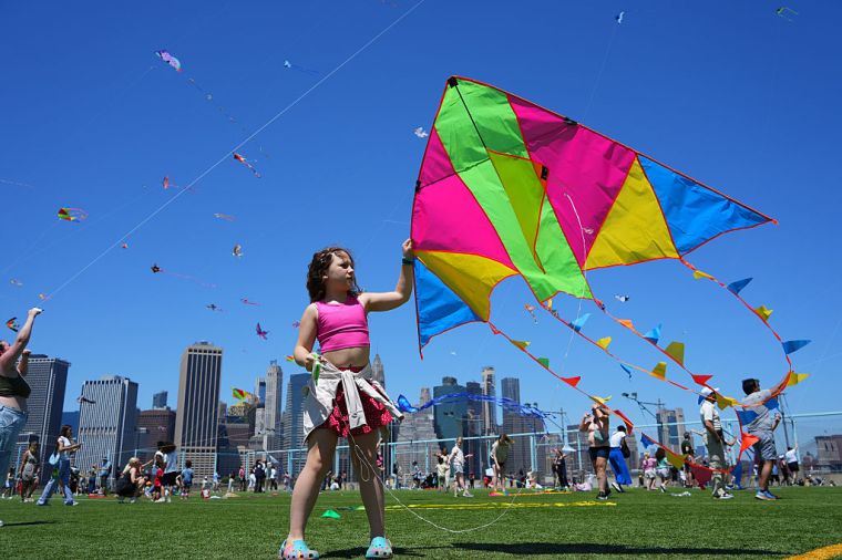 Make Your Own Kite at Discovery Green | May 24