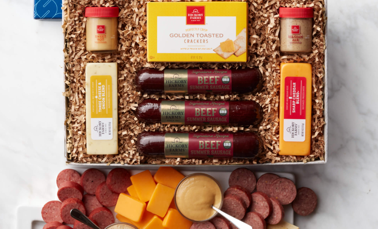 Hickory Farms Father's Day Hearty Bites Gift Box | $39.99