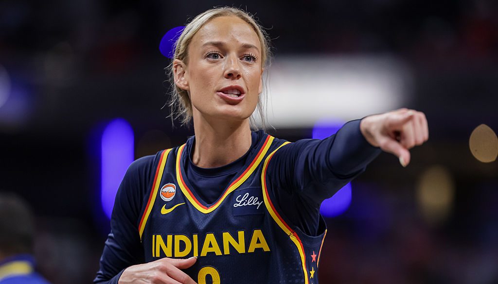 Phoenix Mercury v Indiana Fever