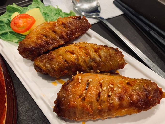 Roasted Marinated Chicken Wing in Aluminum Foil Tray,Home style cuisine,China.